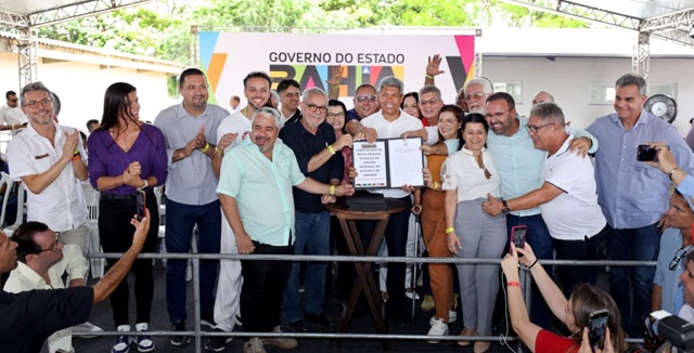 Jerônimo entrega obras e anuncia novos investimentos em Vitória da Conquista ft Lina MagalíGOVBA3