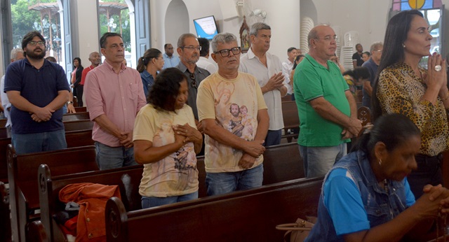 Missa em memória de Colbert Martins da Silva ft Izinaldo Barreto