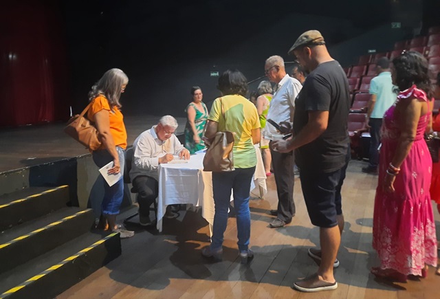 Palestra do parapsicólogo Clóvis Nunes