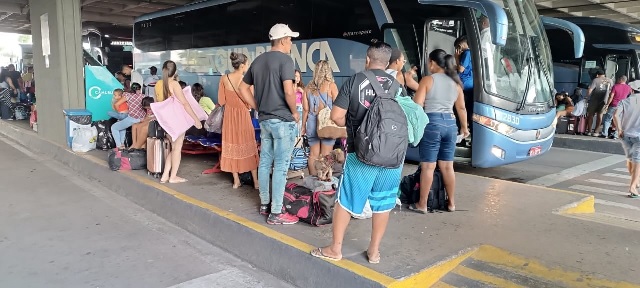 Passageiros Terminal Rodoviário de Feira de Santana