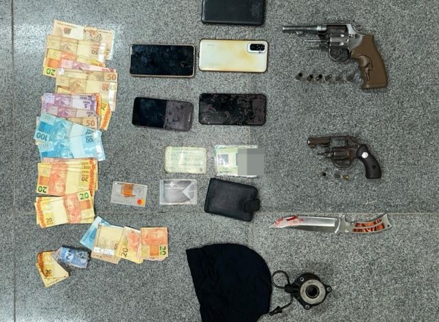 material apreendido após troca de tiros em Tanquinho