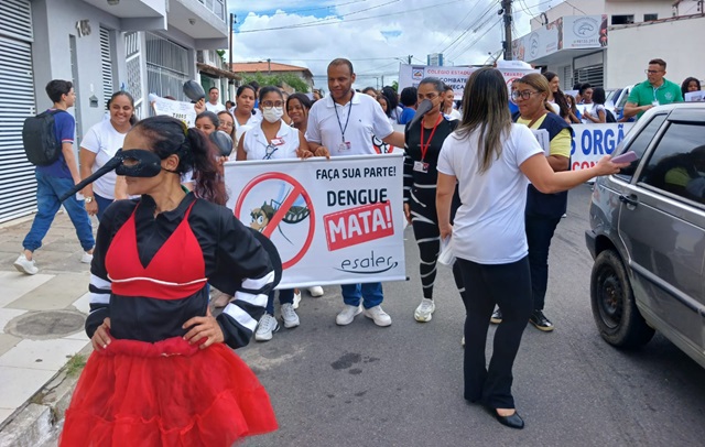 Caminhada contra a Dengue na UBS do CASEB1 em parceria com o Colégio Odorico Tavares