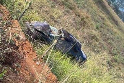 Capotamento deixa um morto e feridos na BA-623, entre os municípios de Maetinga e Jânio Quadros