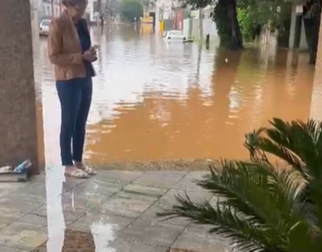 Feirenses ilhados no RS