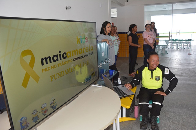 Ensinar sobre o trânsito nas escolas ajuda na formação de condutores e pedestres conscientes