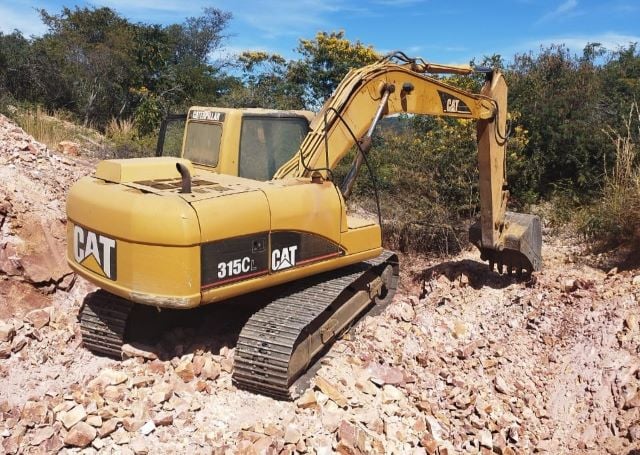 PM desmonta garimpo ilegal em Oliveira dos Brejinhos