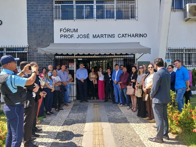 Manifestação dos Advogados