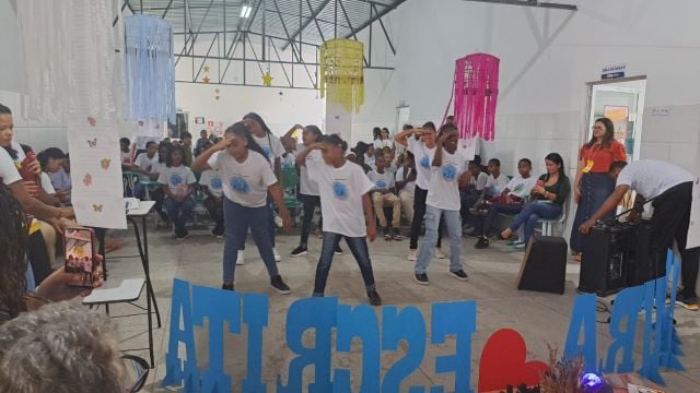 Sarau Literário na Escola Municipal Antônio Antunes dos Santos