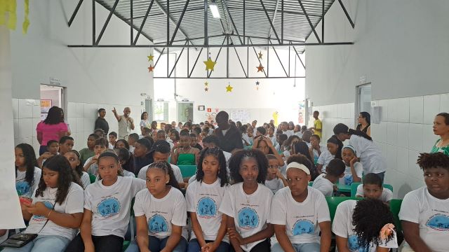 Sarau Literário na Escola Municipal Antônio Antunes dos Santos