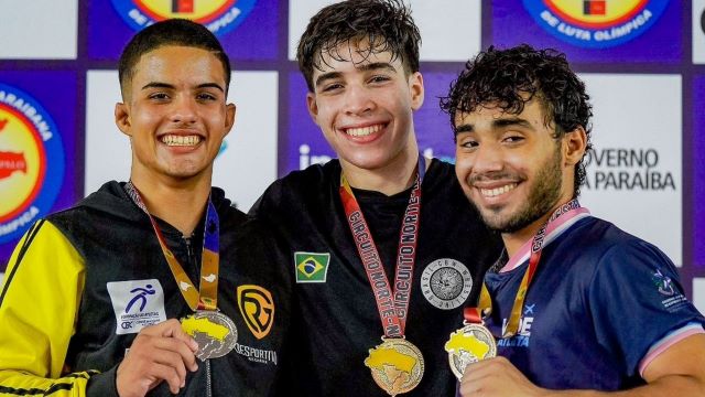 Pedro Arapiraca atleta luta olímpica colegas amigos medalhistas