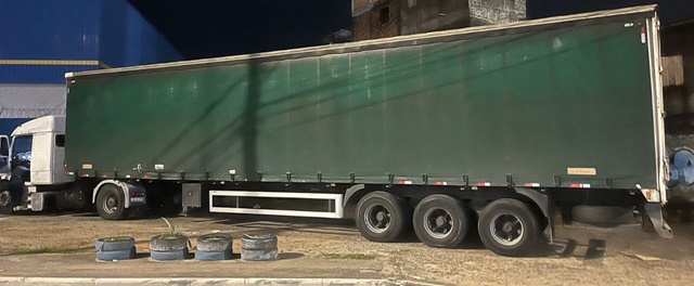 Carga roubada na BR 324 é recuperada em Dias D’Ávila