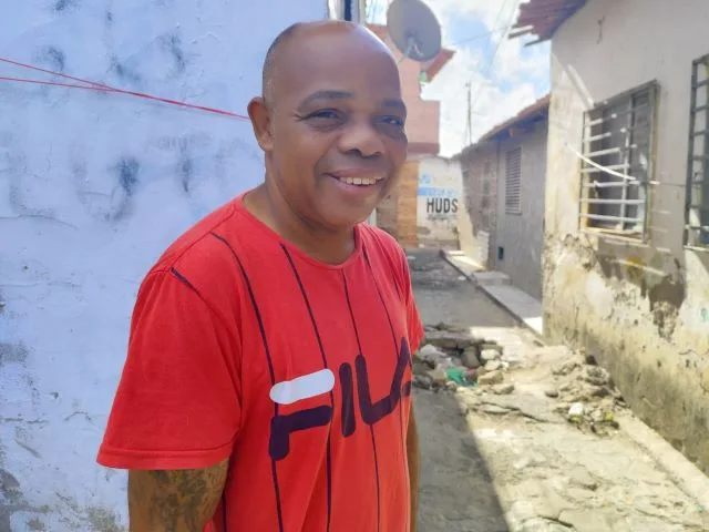 Crispim Catureba, morador da Travessa Dezoito Forte, no bairro Rua Nova em Feira de Santana