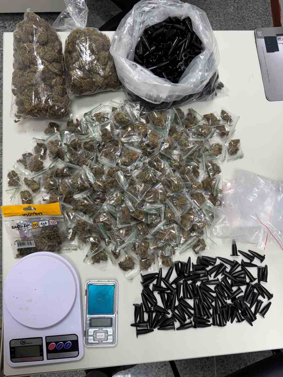 65ª CIPM apreende drogas no Conjunto Expansão do Feira IX