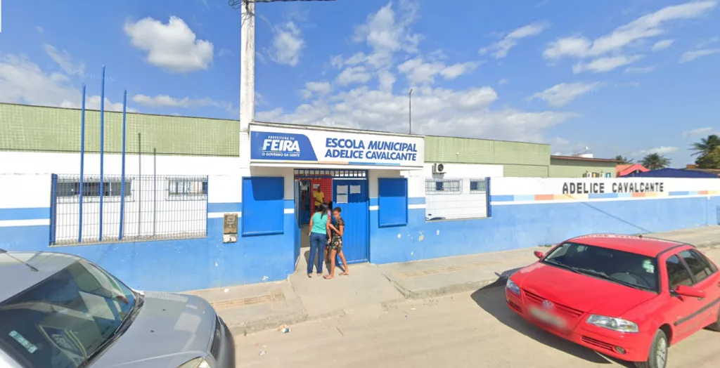 Escola Municipal Adelice Cavalcante, localizada no bairro Sim em Feira de Santana