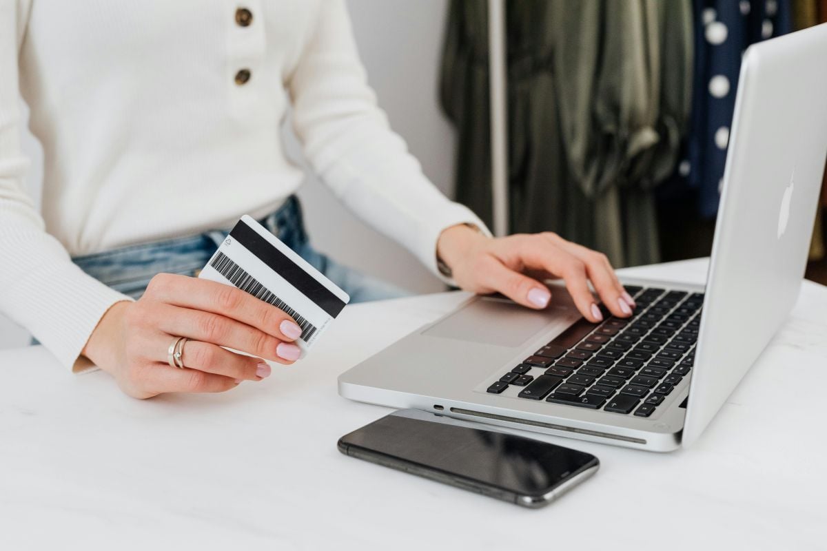 Pagamento, pagamento digitais, consumo, compra pela internet ou compras online