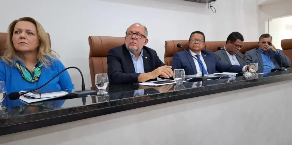 Audiência pública na Câmara Municipal - sobre o aeroporto de Feira