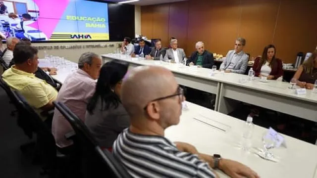 APLB assina acordo com o governo da Bahia - piso salarial