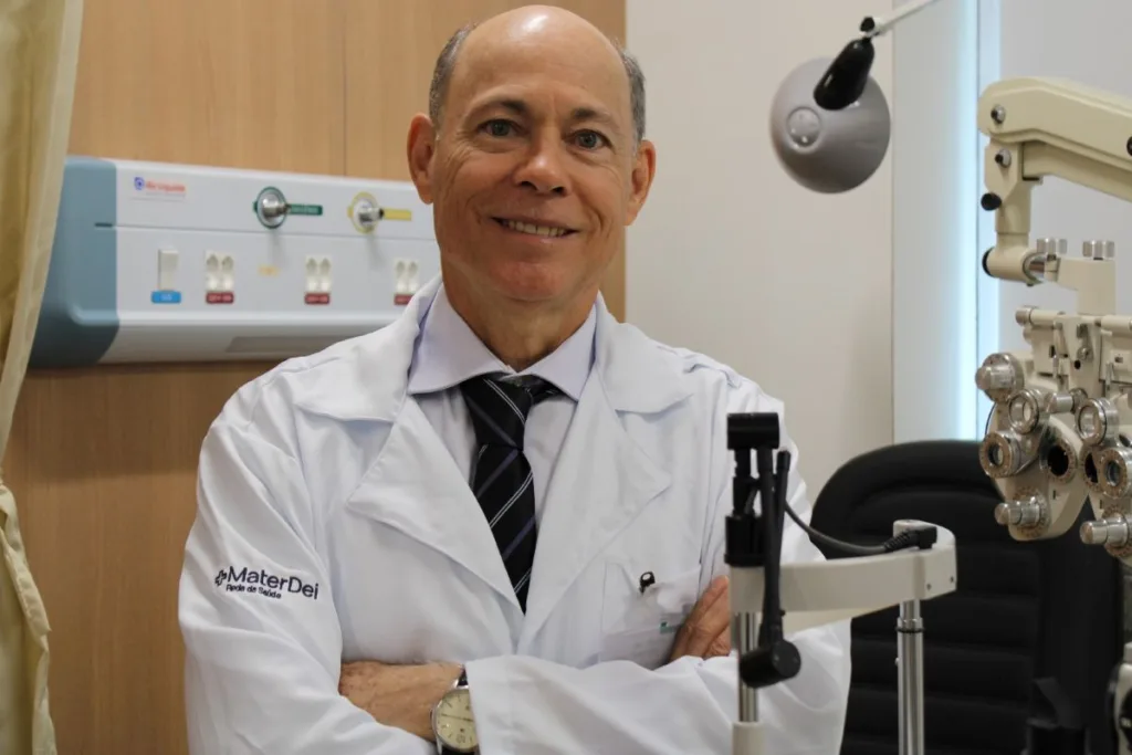 Oftalmologista César Sampaio