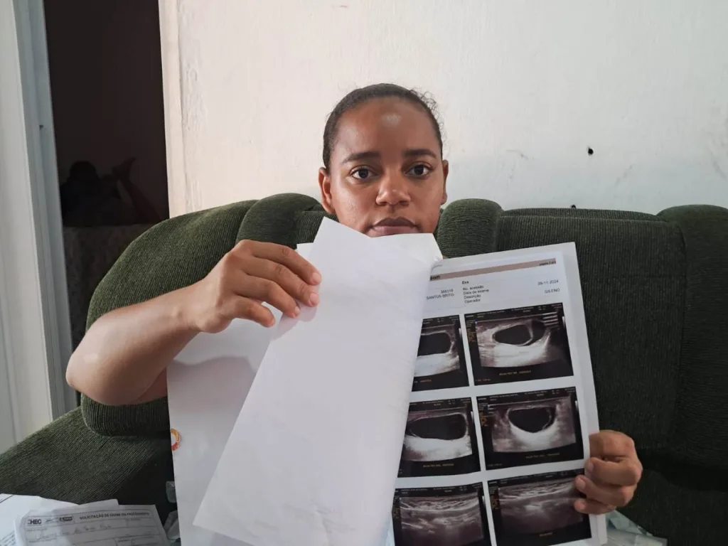 Mãe busca ajuda para conseguir cirurgia urgente para o filho