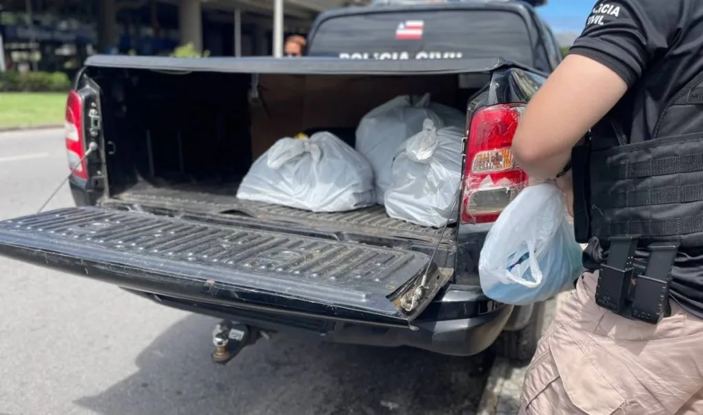 Carro da Polícia Civil Operação Falso Consórcio