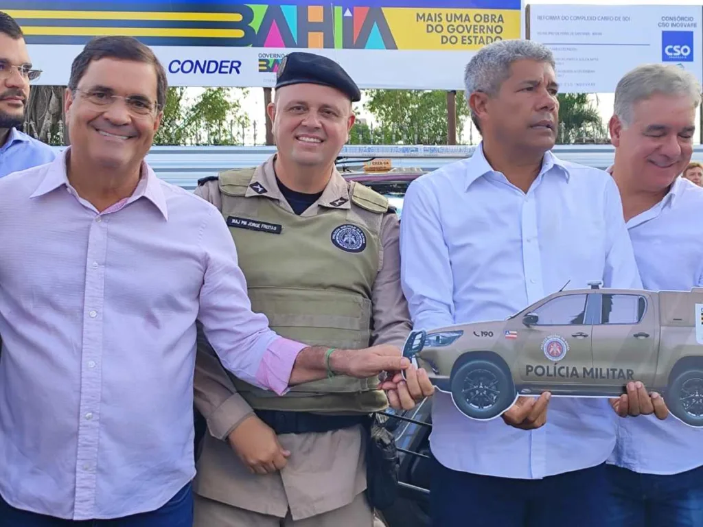 Entrega de Viaturas da PM