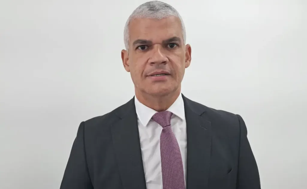 Mobilização de estagiários em frente a Seduc