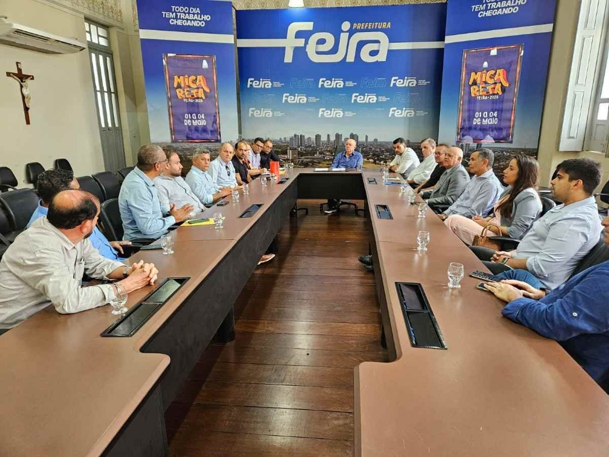 Representativas do setor produtivo se reúnem com prefeito para debater desburocratização em abertura de empresas