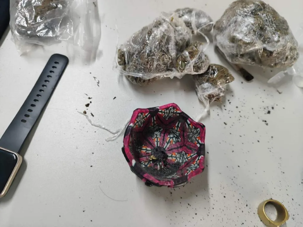 Drogas e Veículos apreendidos