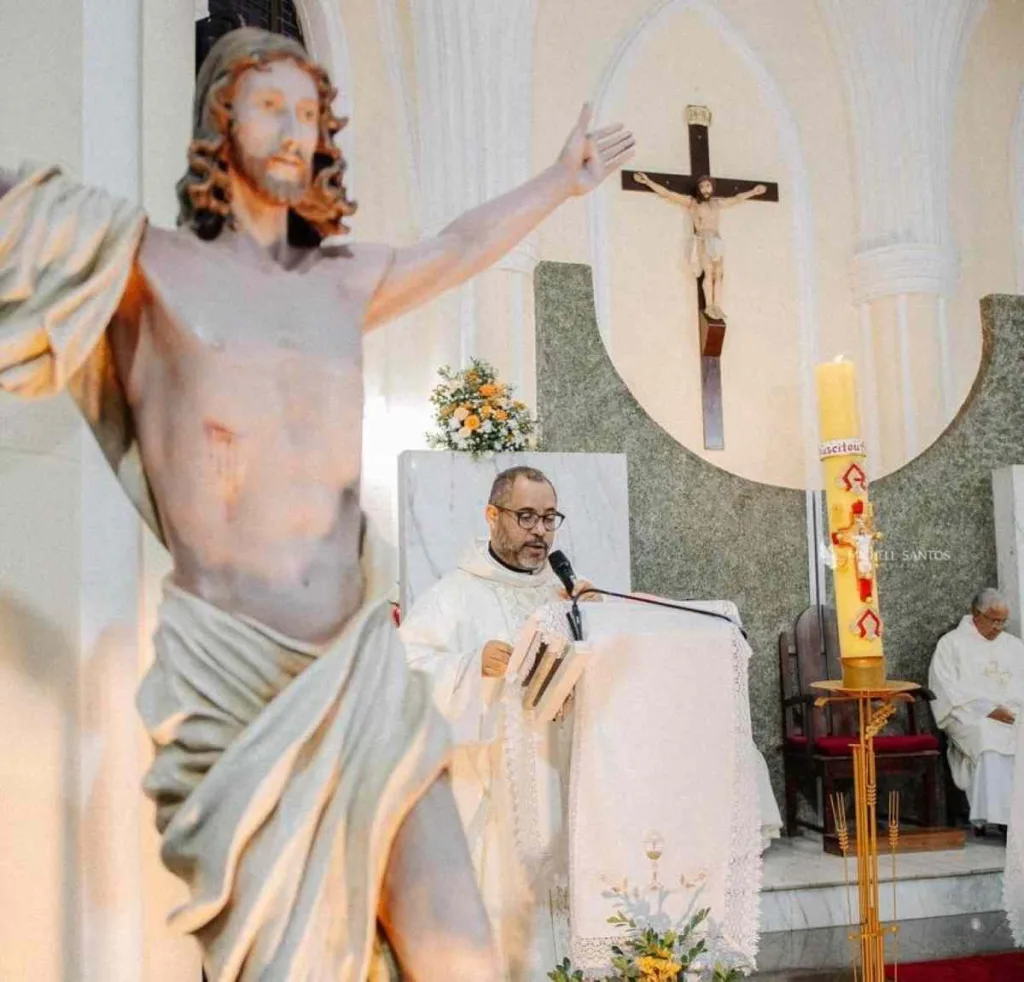 Praça da Kalilândia vira cenário de encontro da religião e cultura com celebração de Páscoa1