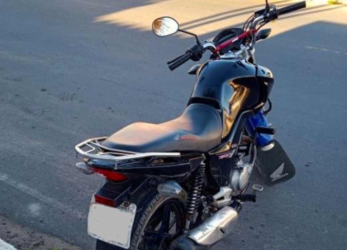 Moto de homem apreendida pela PRF