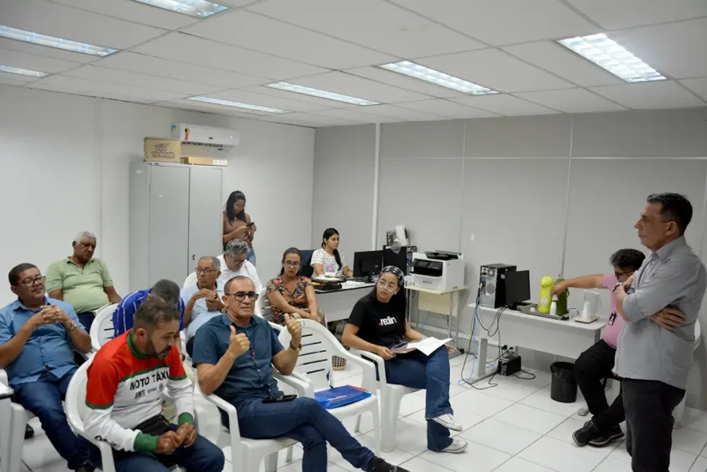 reuniao para discutir transportes alternativos