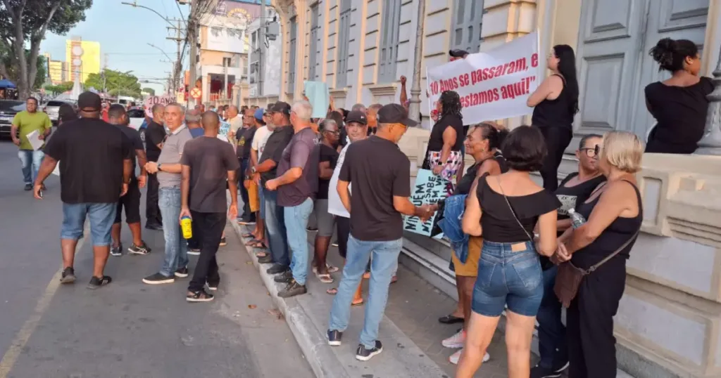 Rodoviários realizam manifestação por direitos trabalhistas