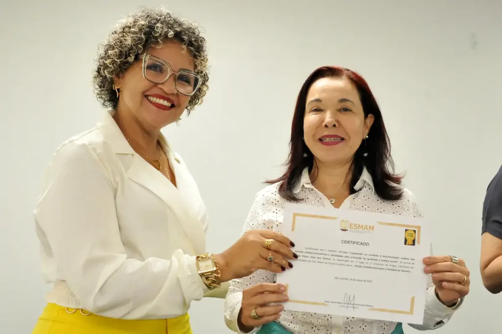 Premiação de professores na Esmam