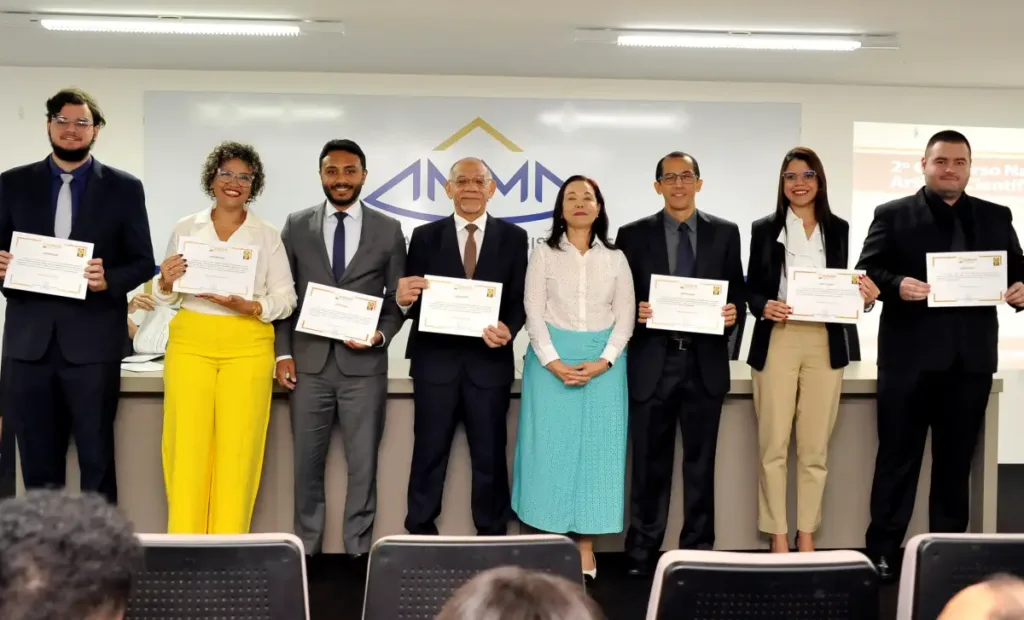 Premiação de professores na Esmam