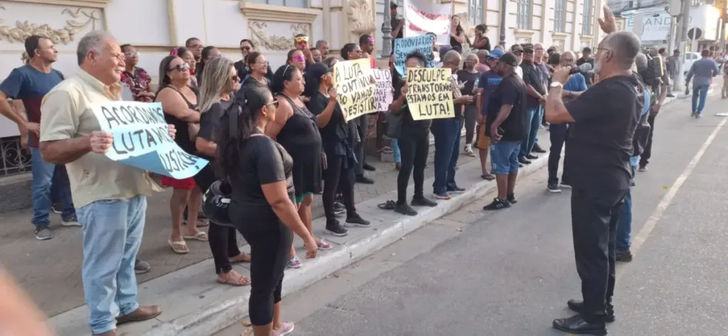 Rodoviários realizam manifestação por direitos trabalhistas
