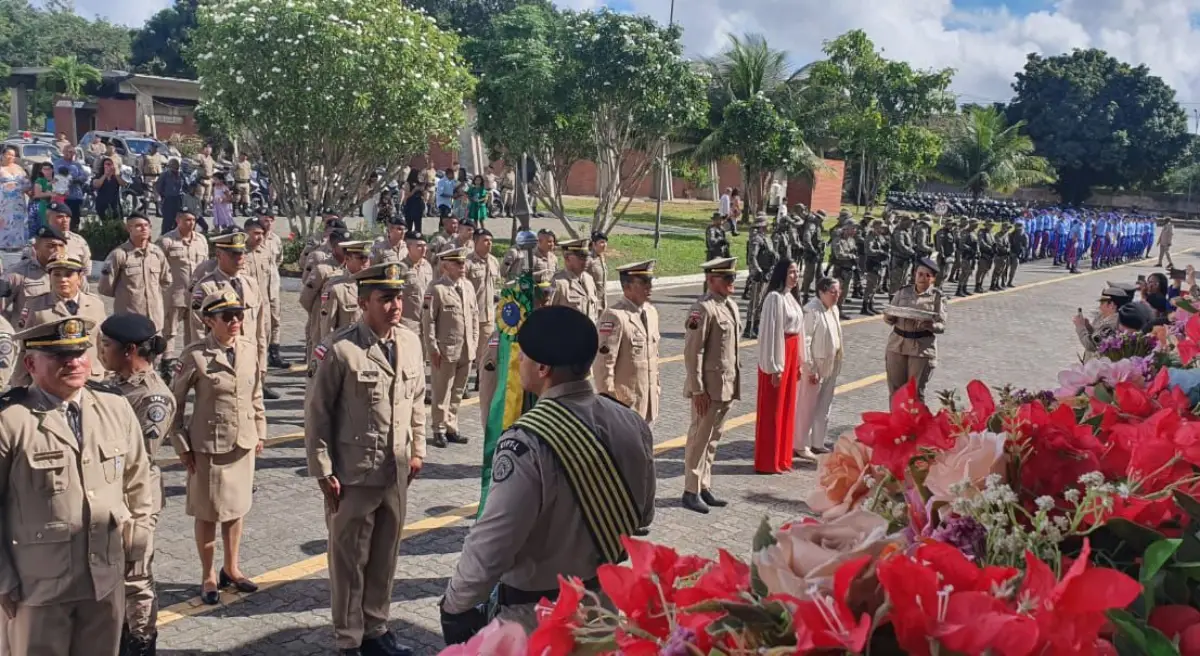 Cristiane França recebe honraria da PMBA-2
