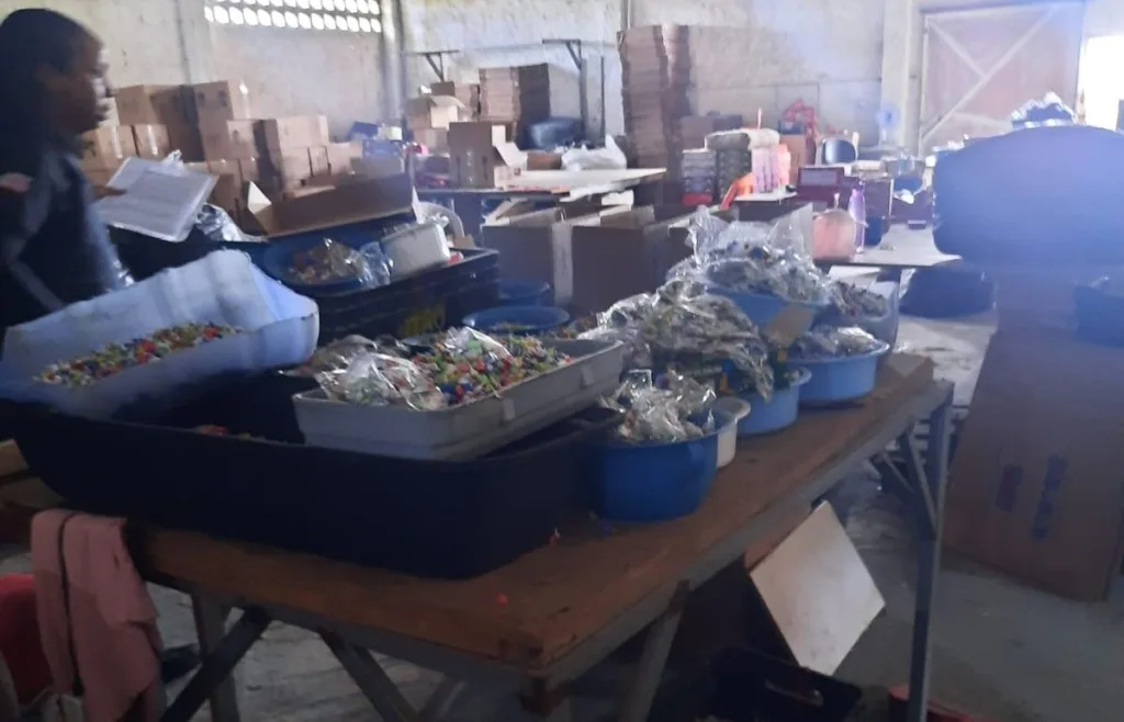 insumos explosivos e fogos de artifício apreendidos