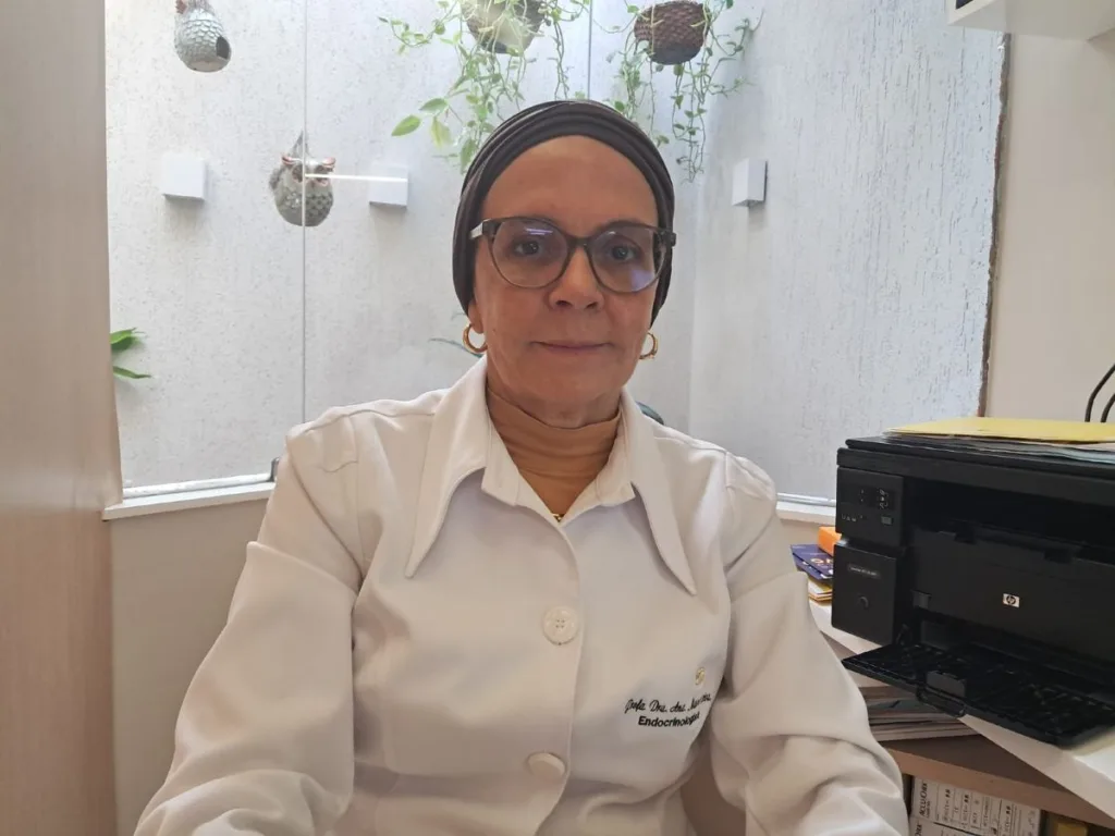 Médica Ana Mayra de Oliveira - tireoide