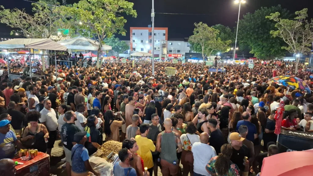Pré-Micareta de Feira na Praça Padre Ovídeo - Praça da Matriz