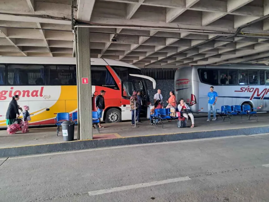 Movimento é tranquilo na rodoviária de Feira de Santana nesta segunda