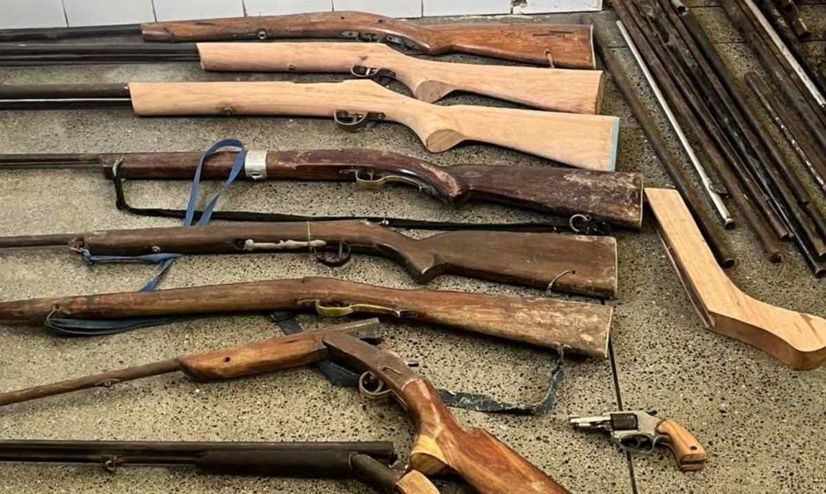 PM desarticula oficina de armas artesanais no município Utinga