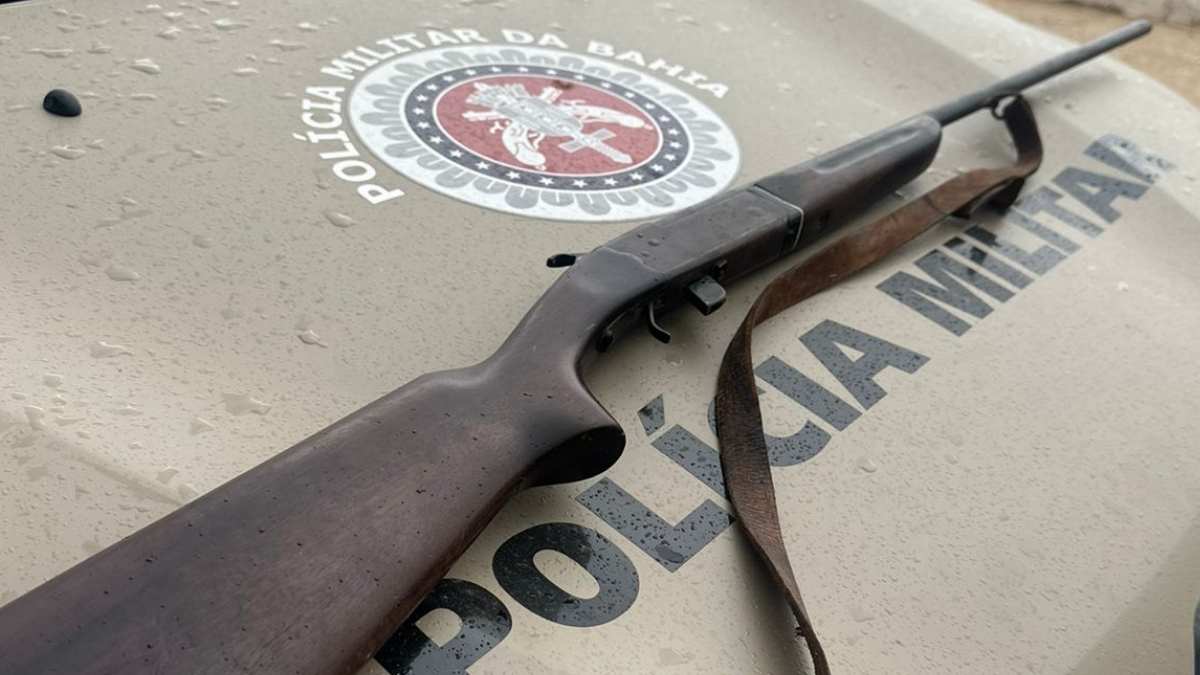 PM apreende espingarda em Casa Nova