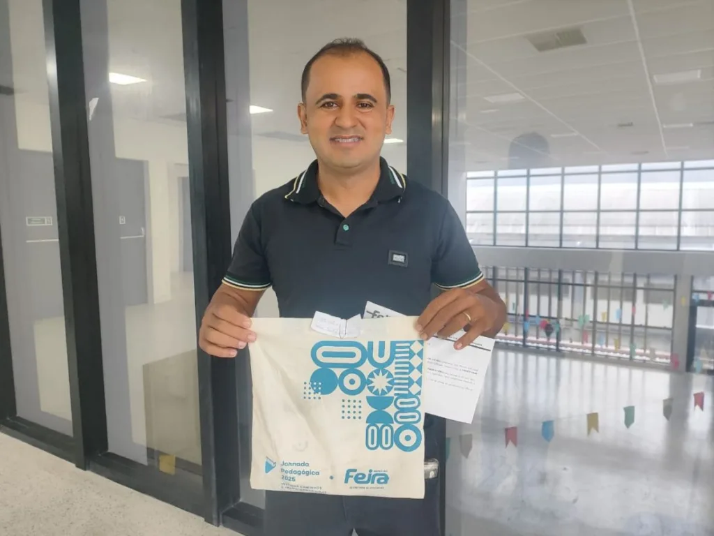 Posse de novos professores municipais em Feira de Santana