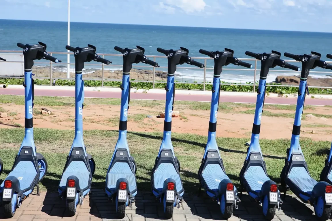 Bicicletas e patinetes elétricos em Salvador -q