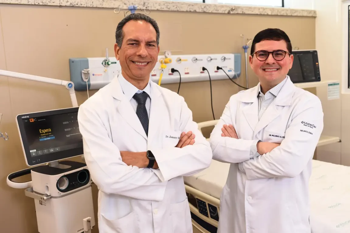 agosto laranja - Jamary Filho e Ricardo Alvim, neurologistas do Hospital Mater Dei Salvador