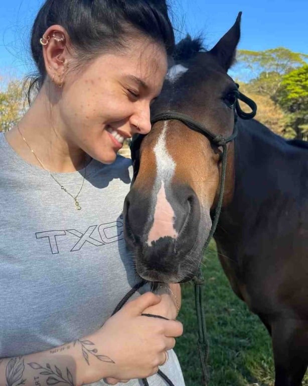 Ana Castela e seu cavalo