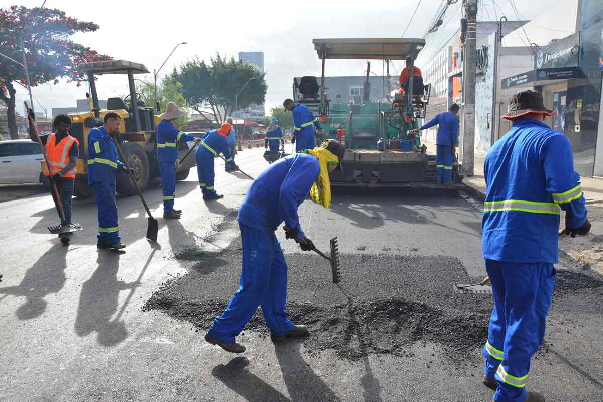 Asfaltamento das Vias da Praca do Forum Felinto Bastos