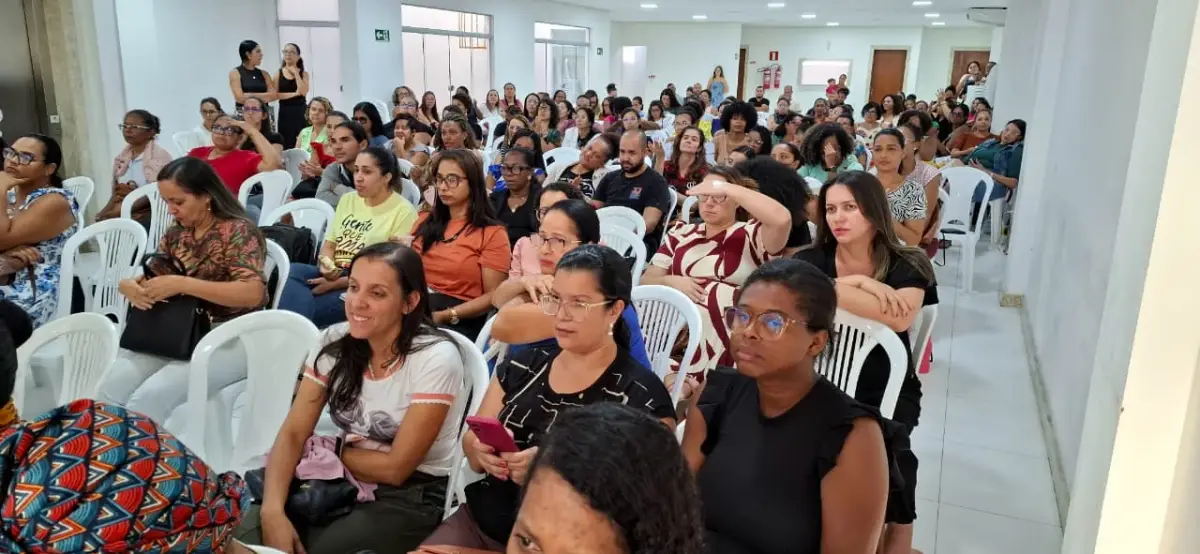 Corte de salários na gestão de Colbert será reparado; prefeitura prevê pagar R$ 15 milhões aos professores