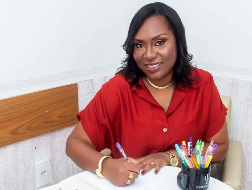 Fabiana Cardeal - escritora