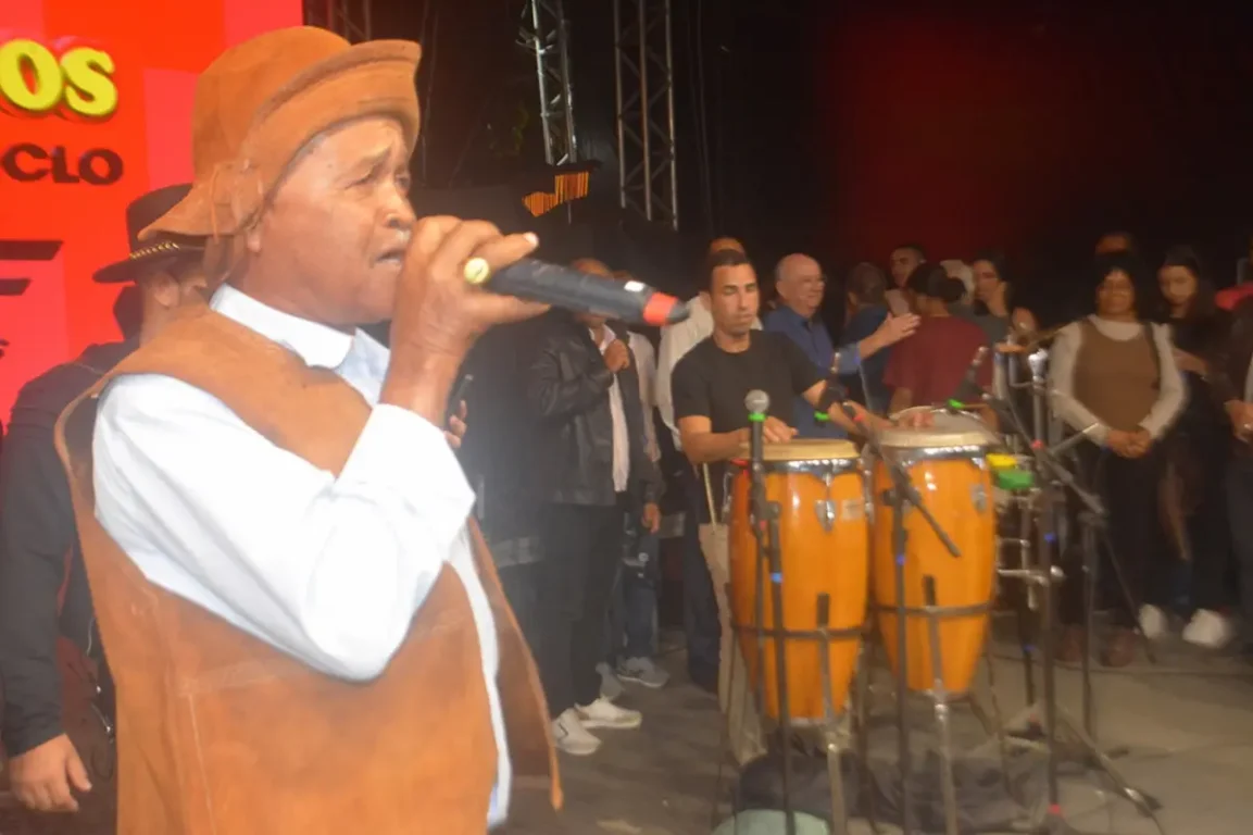 abertura da Festa do Vaqueiro em Ipuaçu